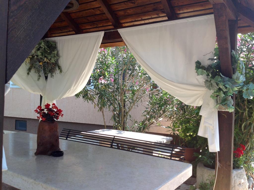 אומאג Apartments Krizine מראה חיצוני תמונה